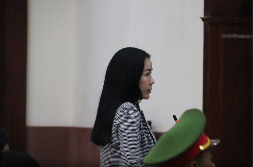 Triệu tập vợ chồng bà Nguyễn Phương Hằng đến phiên xét xử YouTuber Đinh Thị Lan - ảnh 1