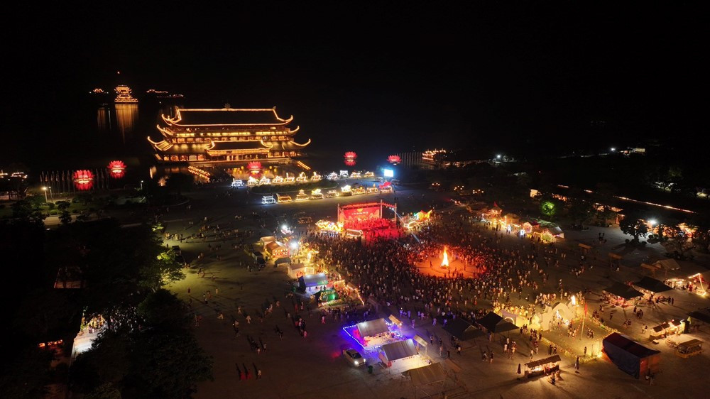 Ngôi chùa lớn nhất thế giới của Việt Nam nằm trong quần thể 5.000ha, đang được hoàn thiện hồ sơ trình UNESCO công nhận Di sản thế giới - ảnh 8