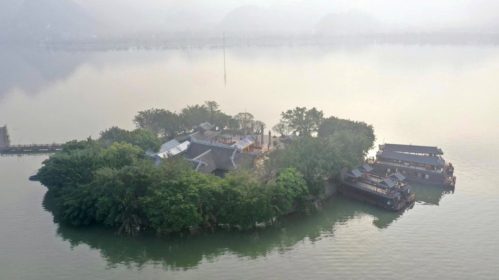 Ngôi chùa lớn nhất thế giới của Việt Nam nằm trong quần thể 5.000ha, đang được hoàn thiện hồ sơ trình UNESCO công nhận Di sản thế giới - ảnh 1