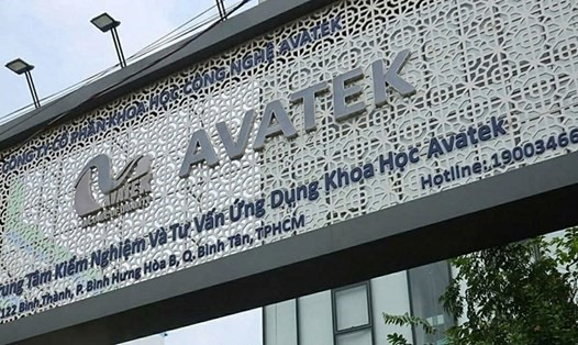 Kỷ lục: 100 bị cáo cùng 140 luật sư tham gia phiên tòa xét xử vụ phát hành hơn 220.000 phiếu kết quả thử nghiệm giả - ảnh 2