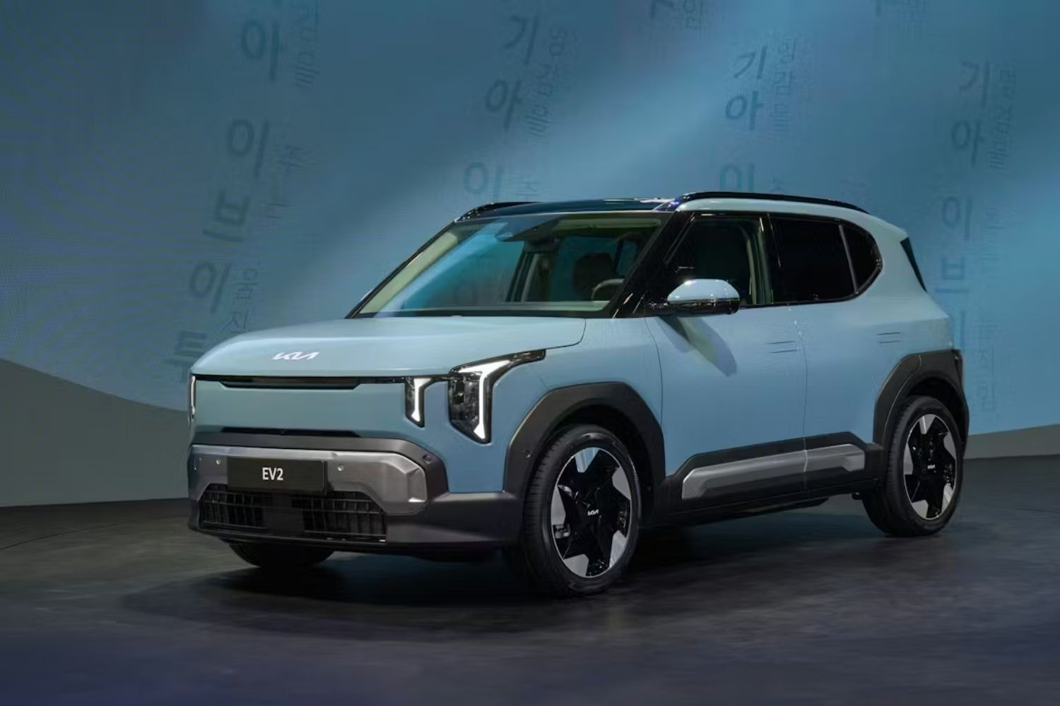kia-ev2-ra-mat.jpg