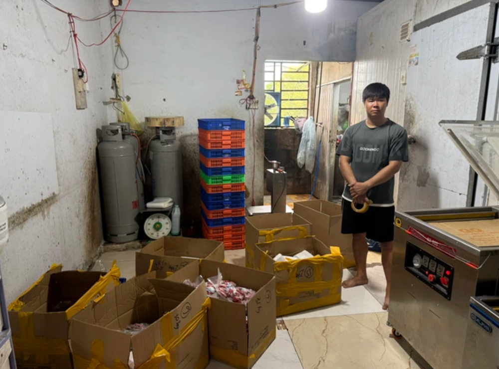 Đột kích nhiều địa điểm, bắt Giám đốc Trần Thị Vạn Phước và 7 người