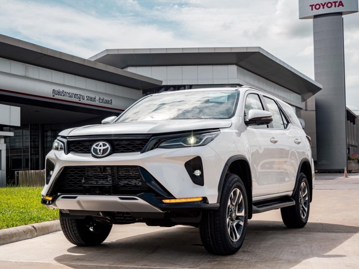 toyota-fortuner-3.jpg