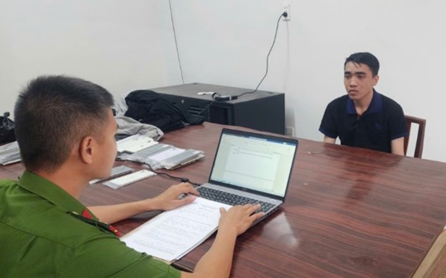 Bắt khẩn cấp Trần Nhứt Phi SN 2003, thu hồi 37 điện thoại - ảnh 1