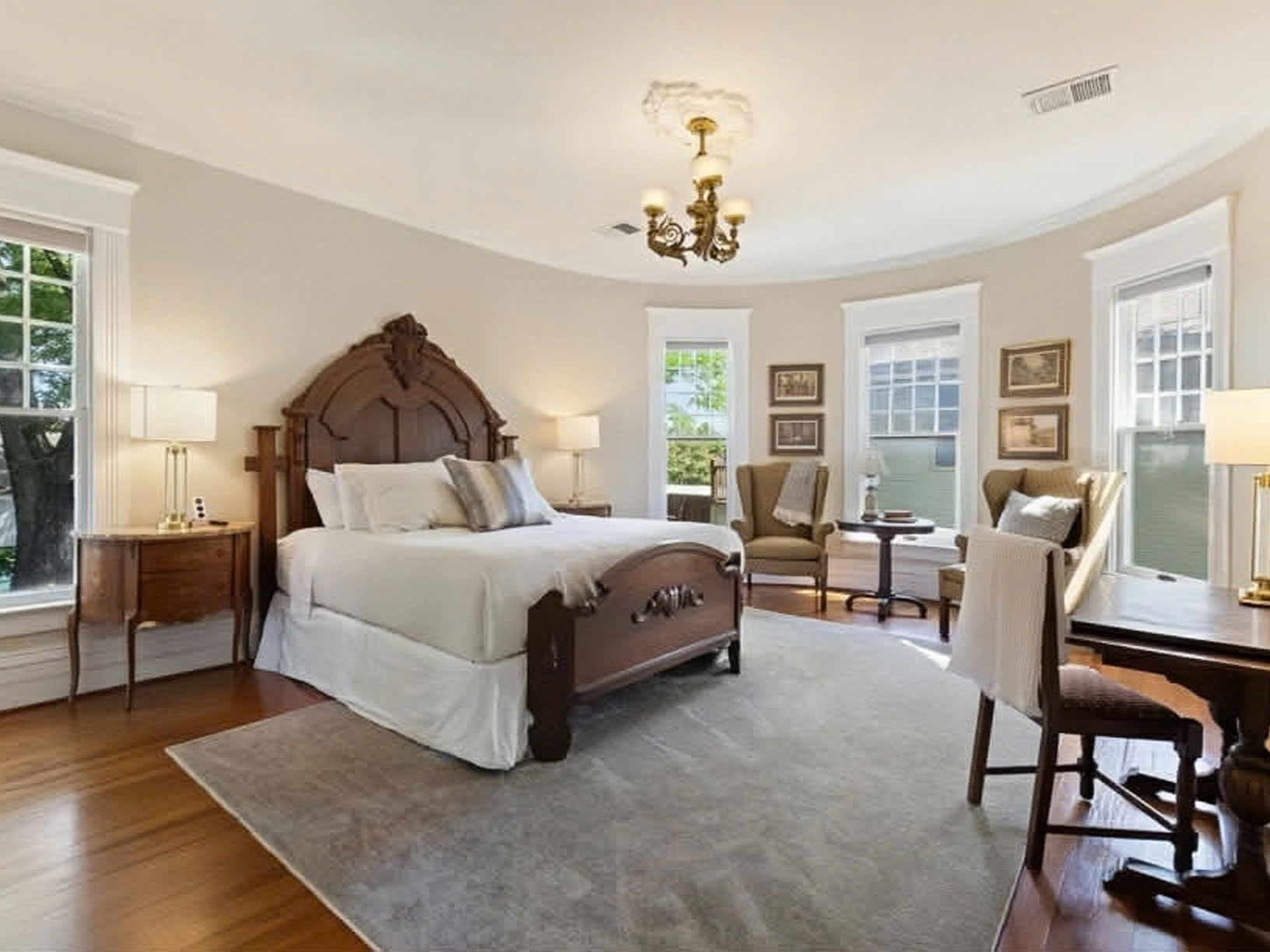 Căn biệt thự 7.600m2 của hoa hậu giàu nhất Việt Nam: Mua với giá triệu đô, gồm 2 căn nhà cổ lấy cảm hứng từ Hy Lạp cổ đại- Ảnh 5.