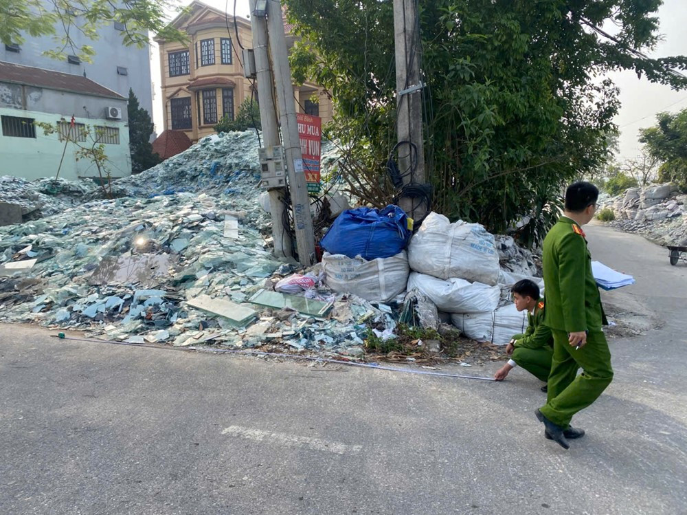 Bắt chủ xưởng Nguyễn Văn Hoài SN 1970 - ảnh 3