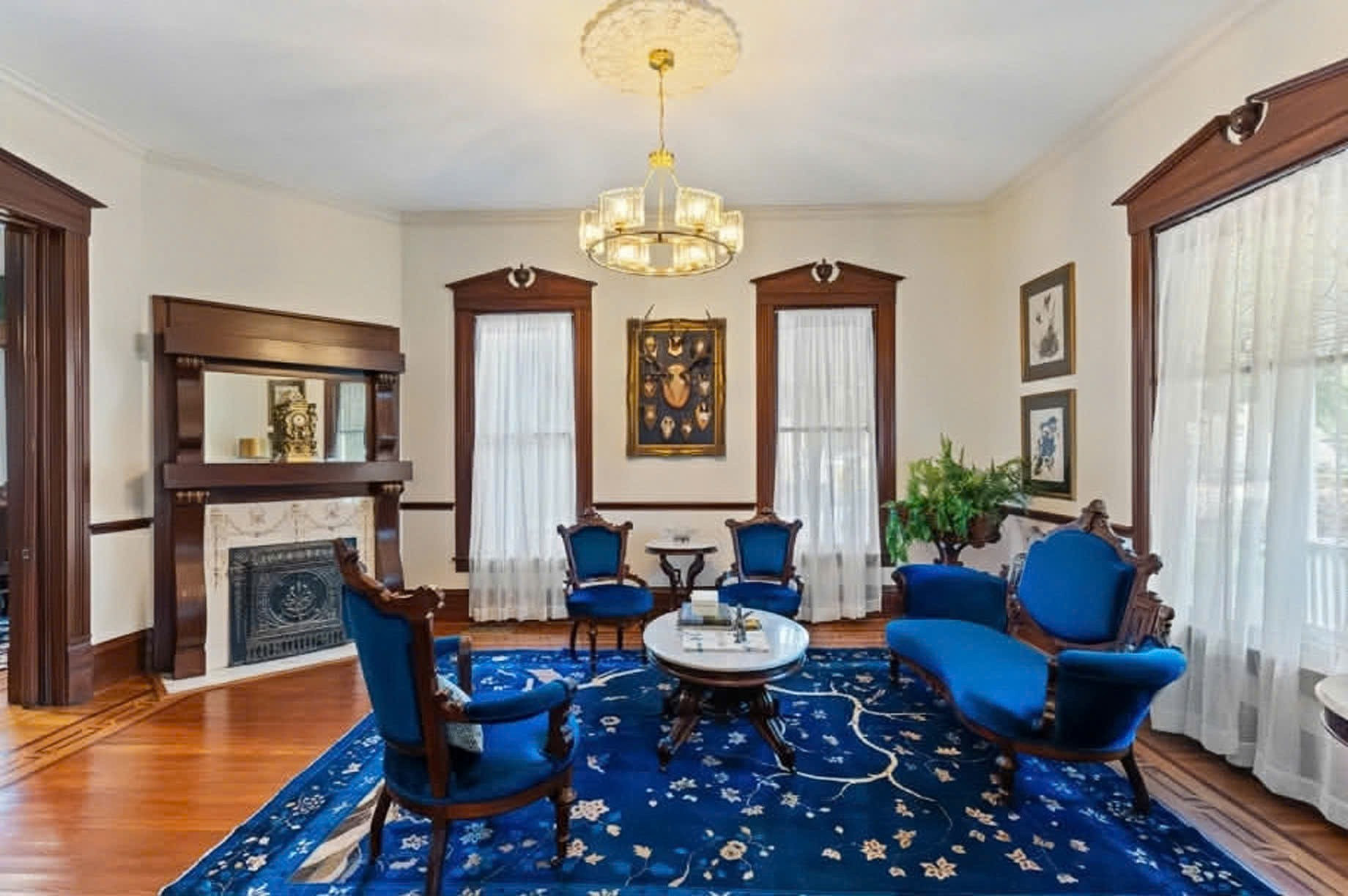 Căn biệt thự 7.600m2 của hoa hậu giàu nhất Việt Nam: Mua với giá triệu đô, gồm 2 căn nhà cổ lấy cảm hứng từ Hy Lạp cổ đại- Ảnh 7.