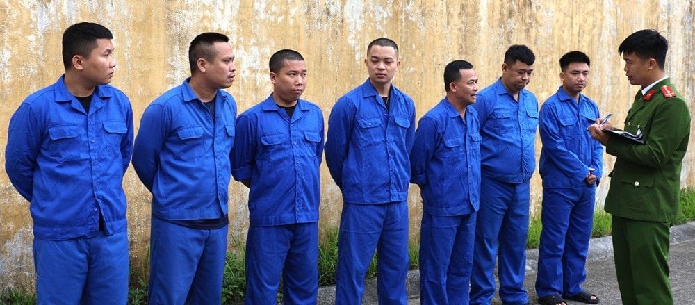 Khởi tố Nguyễn Huy Việt SN 1993 cùng 7 đối tượng nhiều tiền án tiền sự, liên quan đến đường dây cá độ trực tuyến 1.200 tỷ