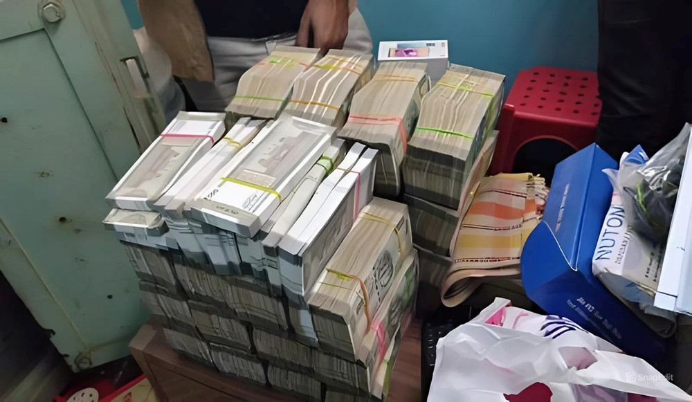 Thu giữ khẩn cấp 29kg vàng thỏi trị giá 116 tỷ cùng 8,5 tỷ đồng tiền mặt trong một kho hàng - ảnh 2