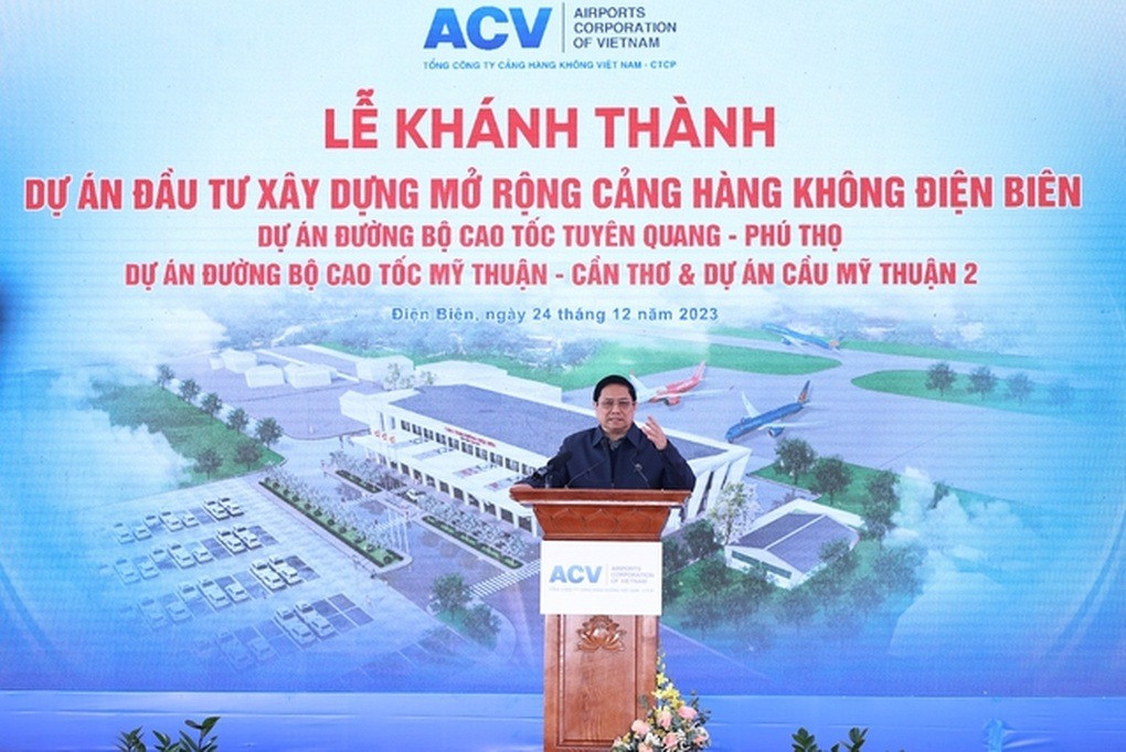Sân bay duy nhất do Pháp xây dựng ở tỉnh biên giới phía Bắc bổ sung mắt xích nhiên liệu hàng không- Ảnh 2.