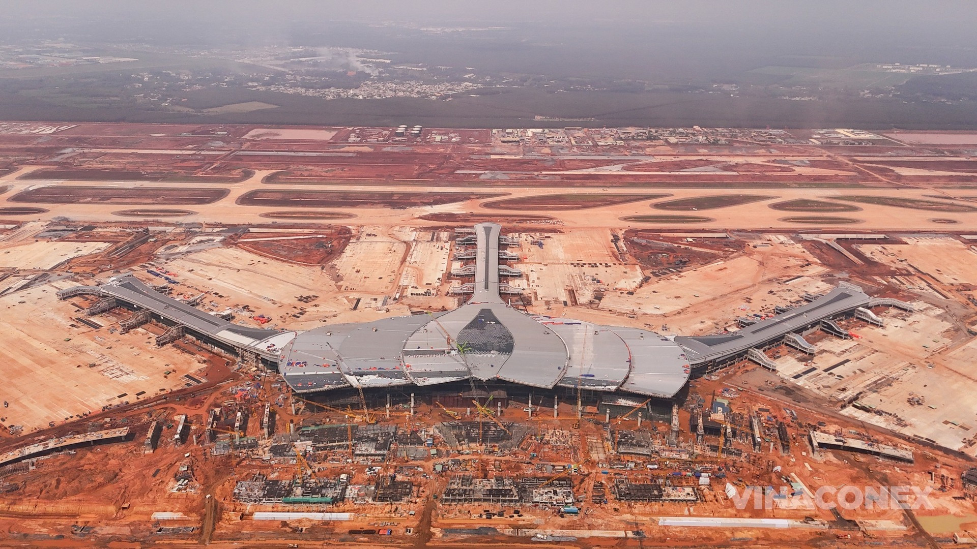 Các trục đường nghìn tỷ kết nối siêu sân bay lớn nhất Việt Nam đang gặp thách thức lớn- Ảnh 4.