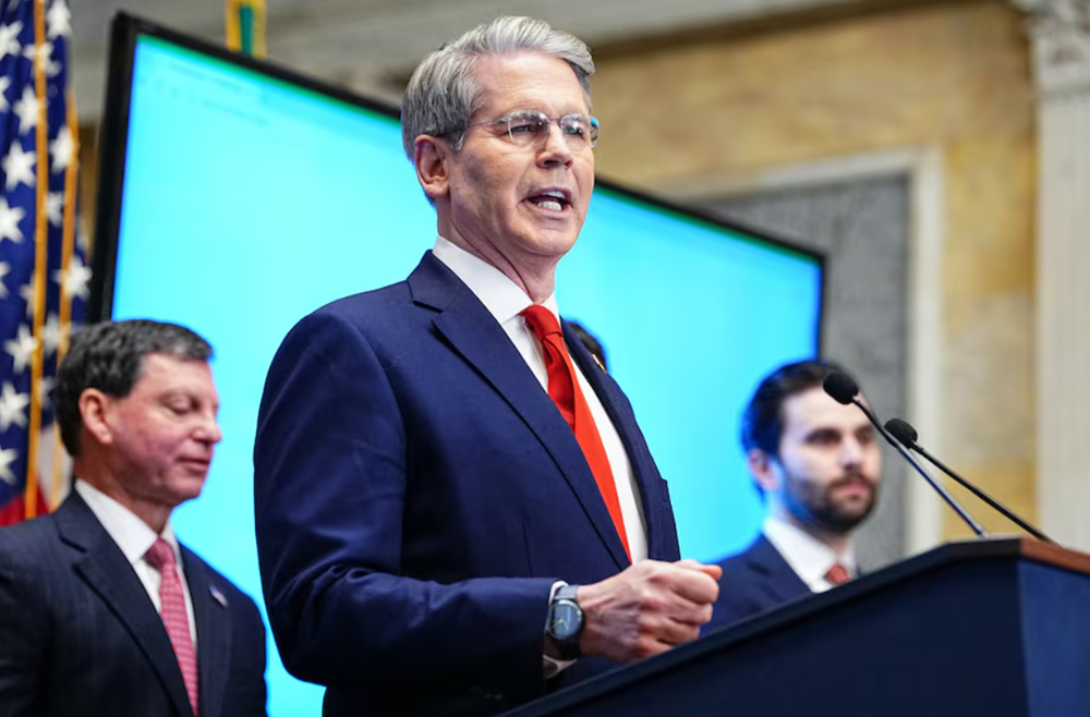 Bộ trưởng Tài chính Mỹ Scott Bessent: Tòa án Tối cao khó có khả năng đảo ngược thuế quan của ông Trump - ảnh 1