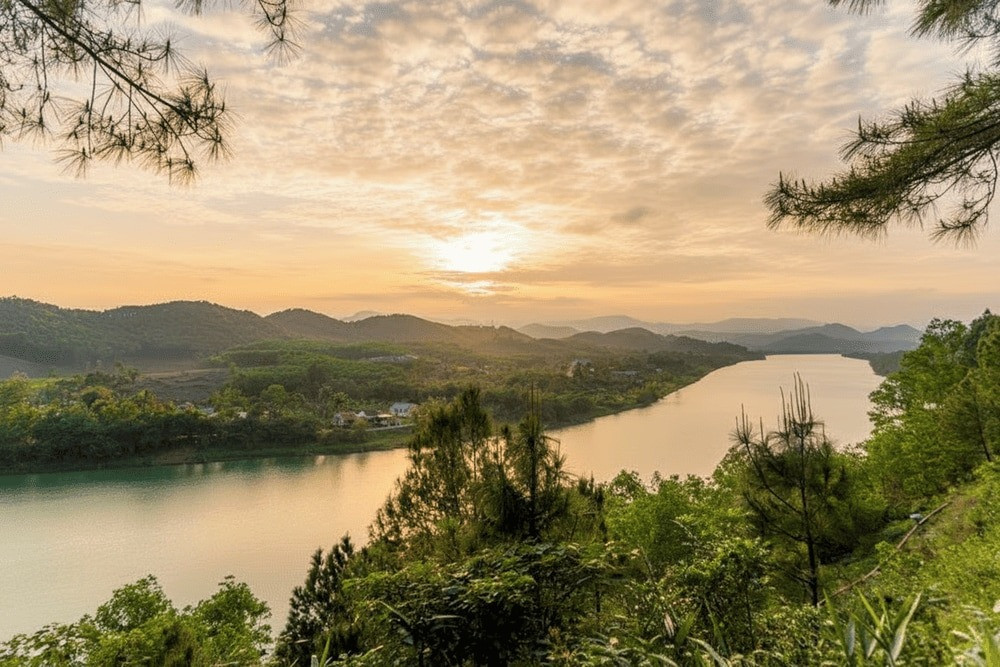 Miền Trung sắp hình thành khu du lịch nghỉ dưỡng sinh thái cao cấp, tọa lạc gần quần thể lăng tẩm triều Nguyễn- Ảnh 2.