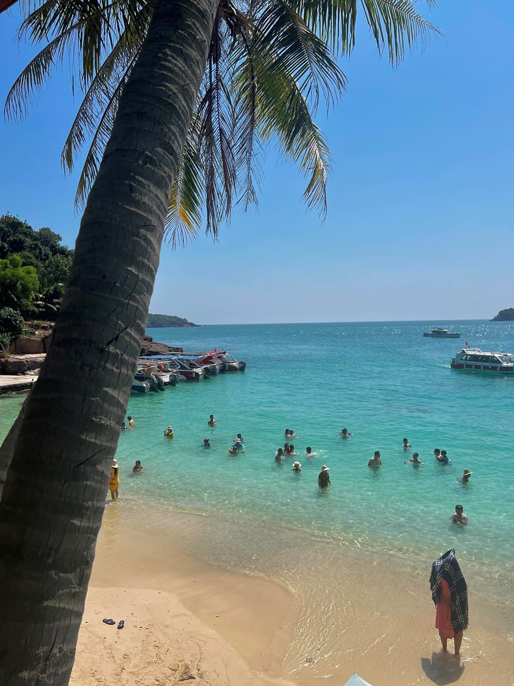 Nơi duy nhất ở Việt Nam có 200 ngày nắng, được gọi là 'ốc đảo mở' nhờ chính sách miễn visa cho du khách toàn cầu - ảnh 4