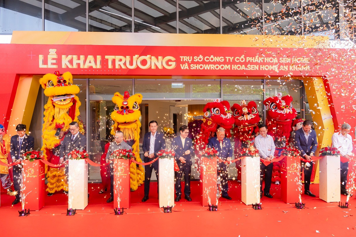 Hình ảnh tại buổi lễ. Nguồn ảnh: Hoa Sen Home