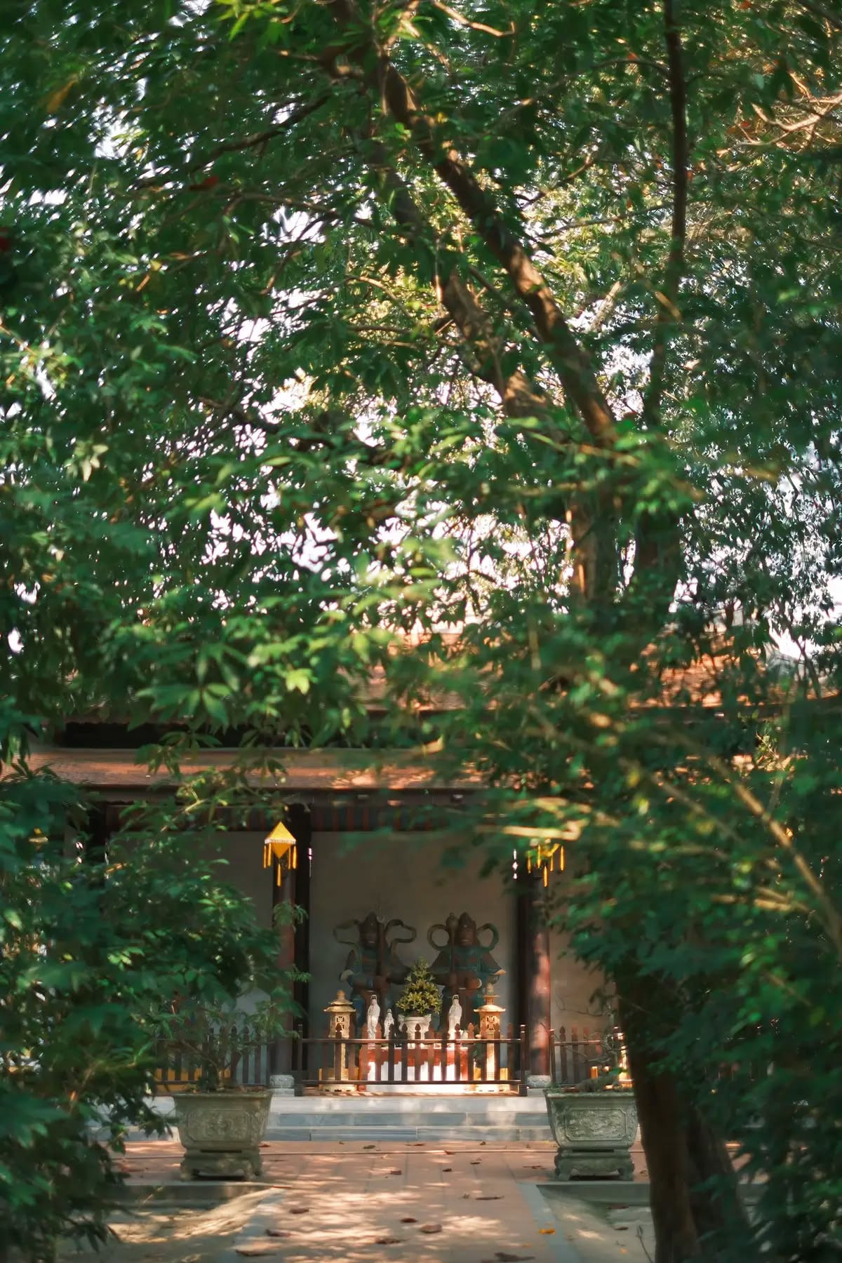 Ngôi chùa lưu giữ bức tranh 9 con rồng ẩn hiện trong mây lớn nhất Việt Nam: Số phận đặc biệt, kiến trúc mang đậm dấu ấn vương giả- Ảnh 7.