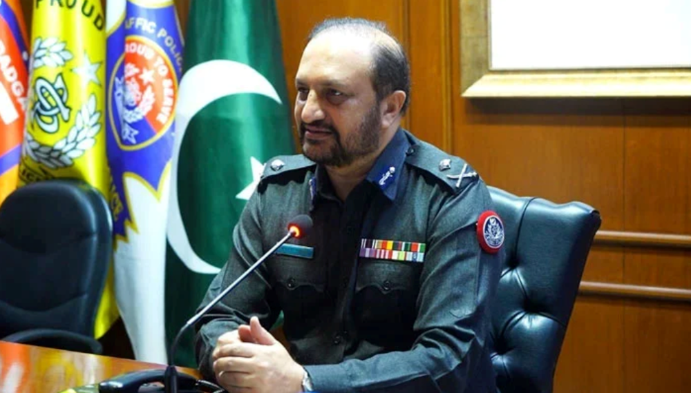 Cháy lớn ở trung tâm thương mại rộng hơn cả sân bóng đá, hơn 60 nạn nhân vẫn mất tích - ảnh 3