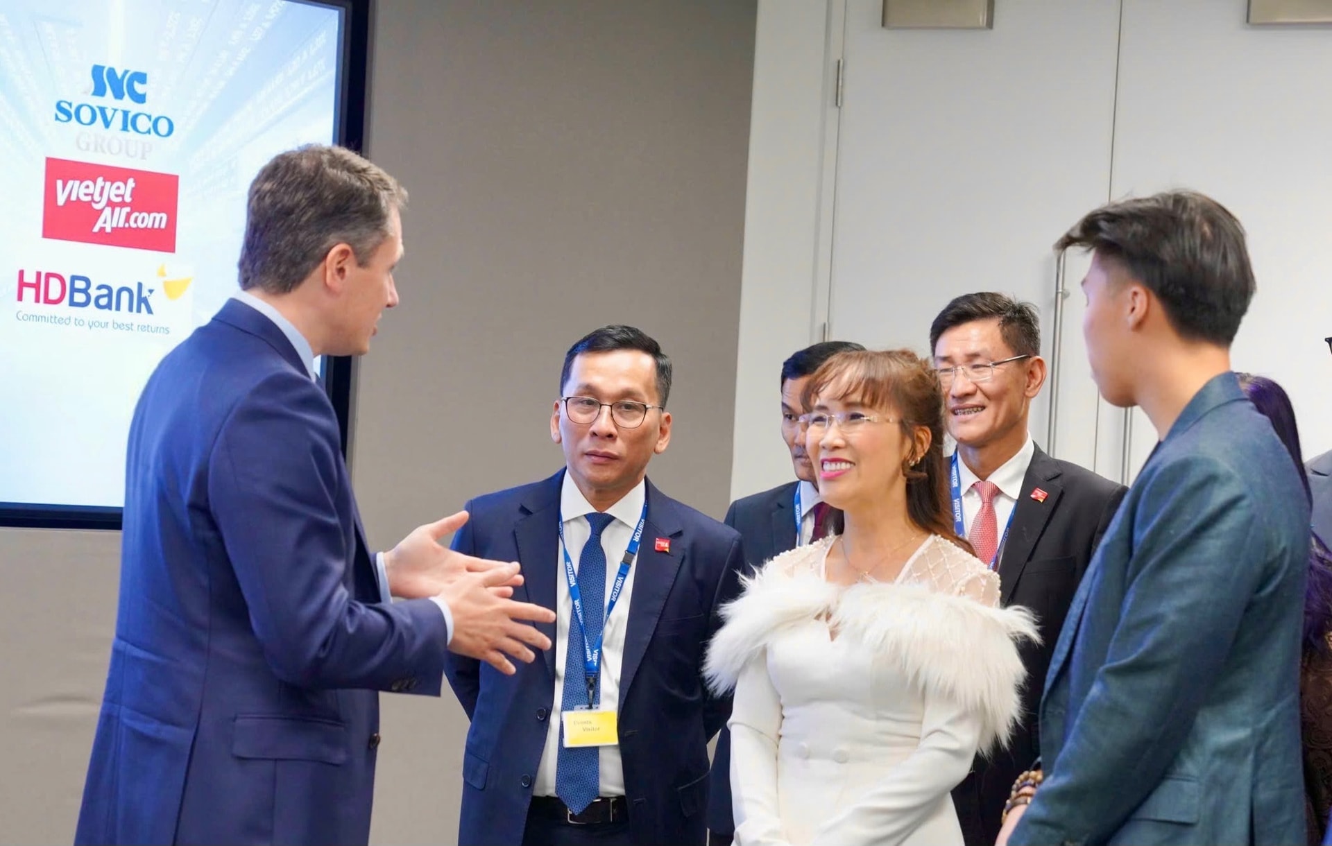 VDSC dự báo HDBank sẽ đạt tăng trưởng tín dụng vượt 32%, lợi nhuận tăng 34% và ROE lên tới 26% trong năm 2026