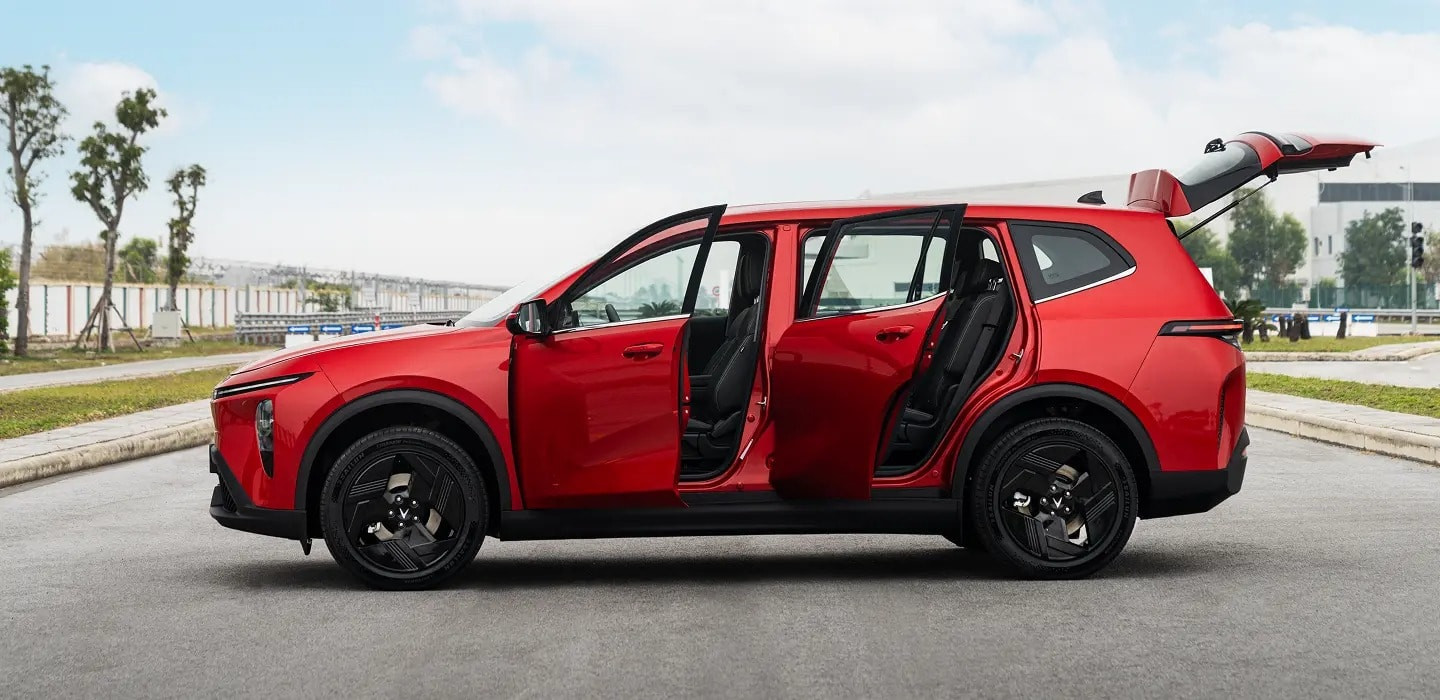 vinfast-mpv-7-cho-moi-dat-coc (1)