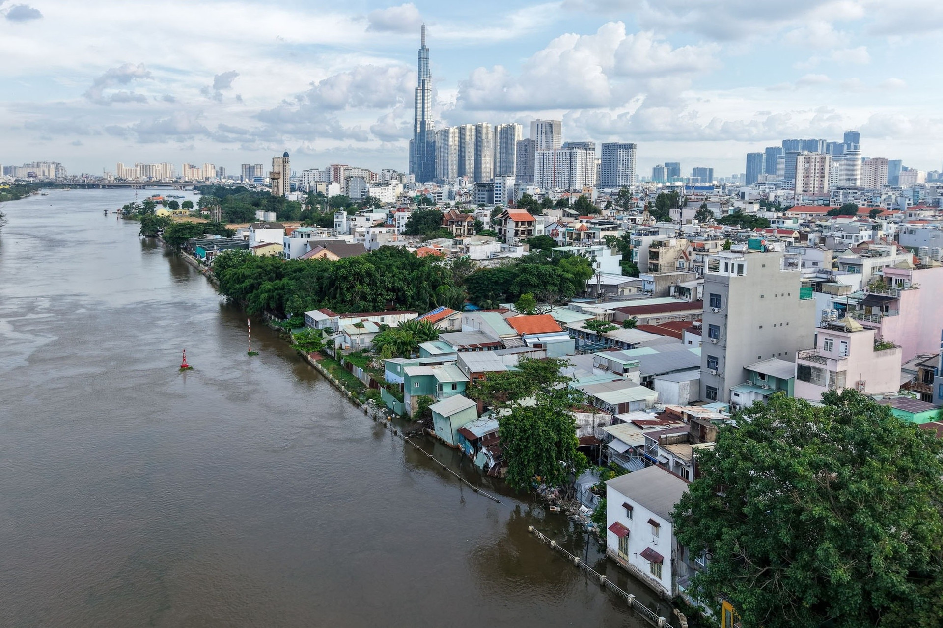 Đô thị hạng đặc biệt của Việt Nam tốc độ chìm dần nhanh bậc nhất thế giới, nhiều khu vực sụt lún mạnh- Ảnh 2.