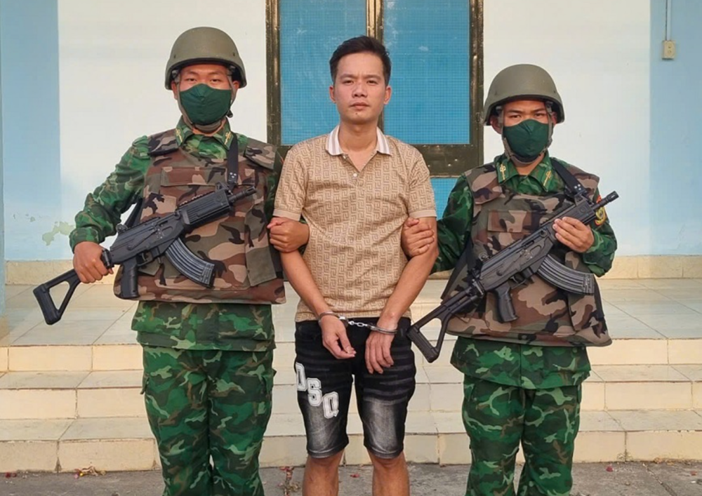 Bắt Nguyễn Chí Hòa SN 1990 vừa nhập cảnh từ Campuchia về Việt Nam