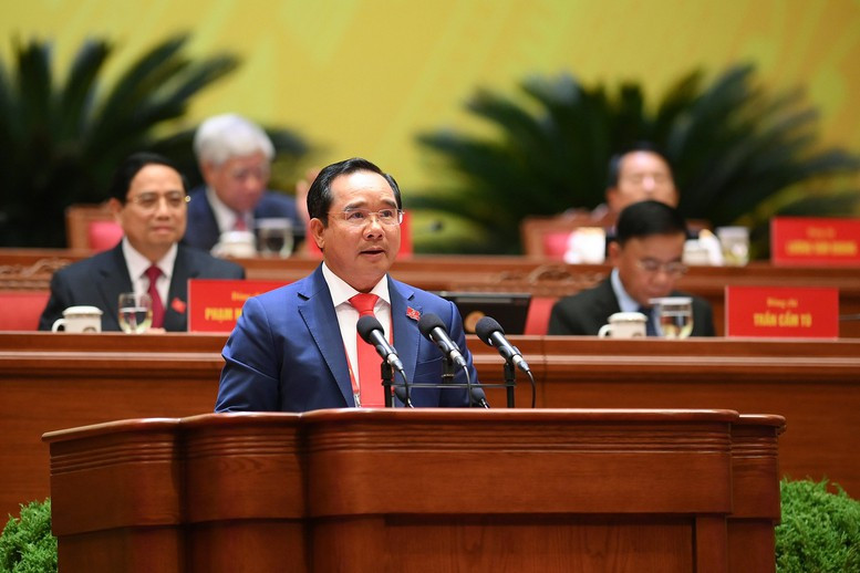 Đồng chí Nguyễn Văn Được, Ủy viên Trung ương Đảng, Phó Bí thư Thành ủy, Chủ tịch UBND TPHCM, trình bày tham luận tại Đại hội. Nguồn ảnh: Báo Chính phủ