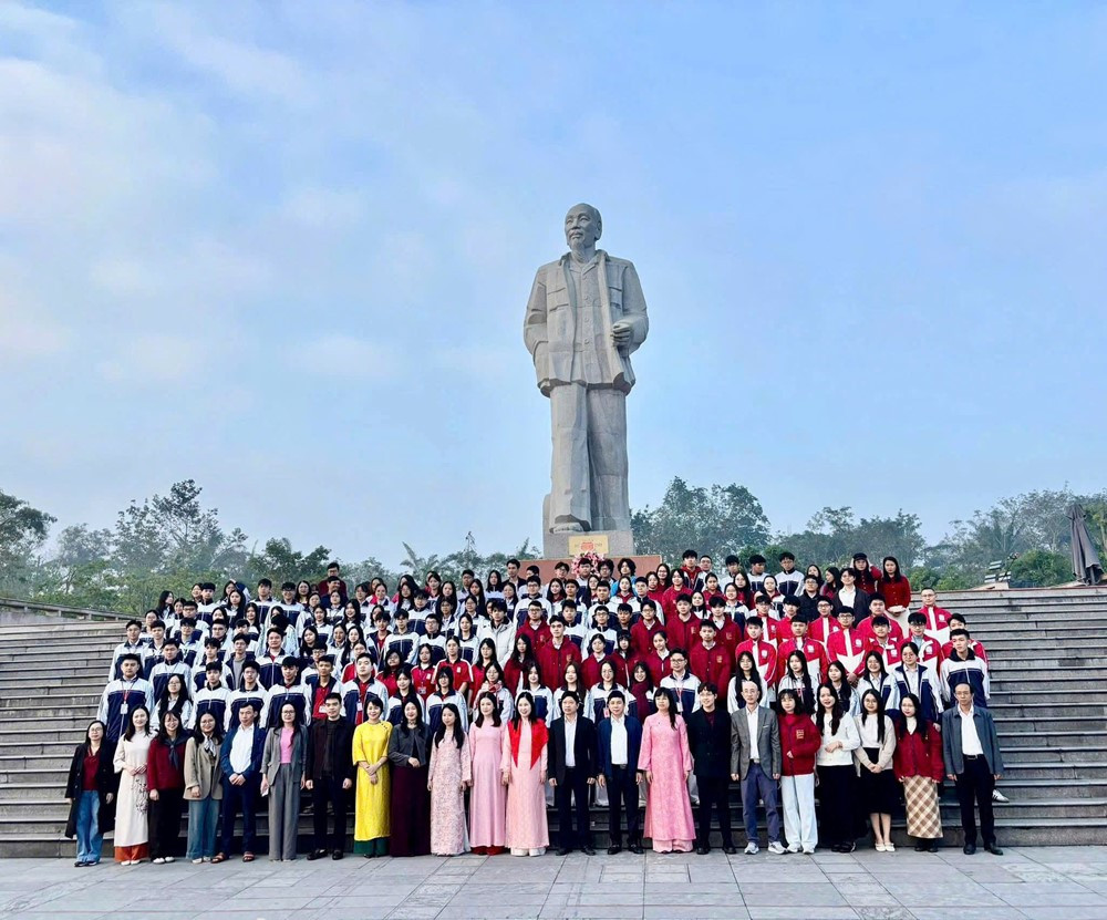 Ngôi trường nổi tiếng 'đất học' giành 10 giải Nhất, có hơn 1.000 HSG quốc gia - ảnh 1