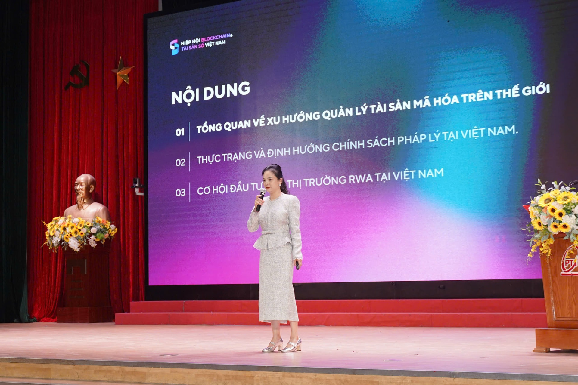 Bà Nguyễn Vân Hiền, Phó Chủ tịch VBA, Phó Viện trưởng Viện ABAII