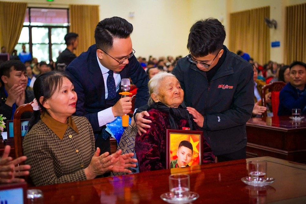 Gia đình có 5 số phận gắn với cách mạng, chàng trai 8X dành tâm huyết phục dựng ký ức, đưa hàng nghìn liệt sĩ 'trở về'