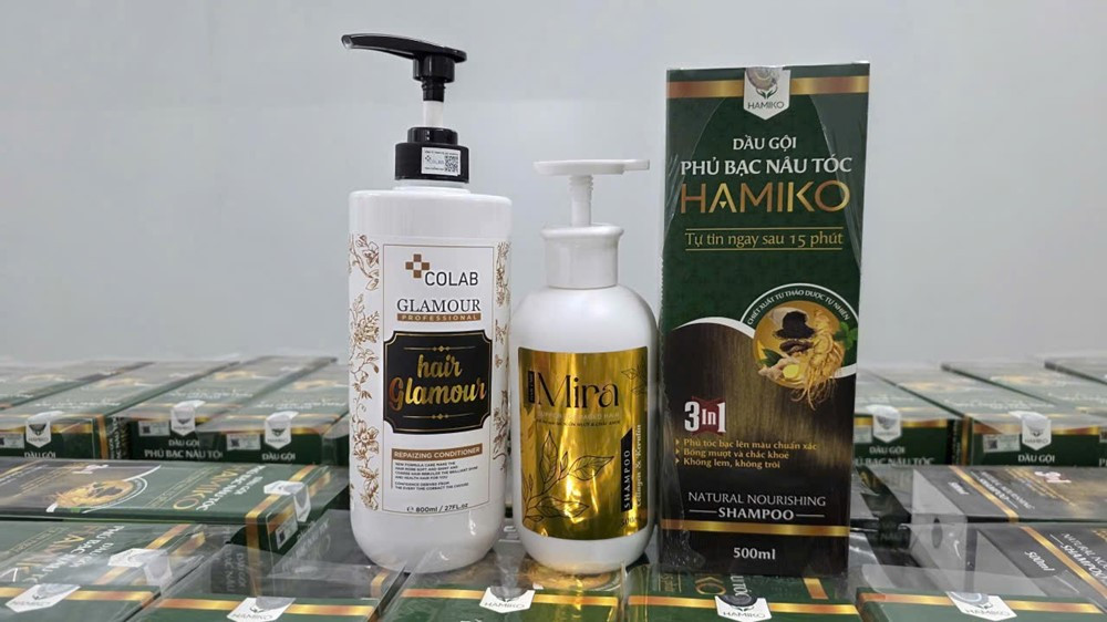 Khởi tố nữ Giám đốc SN 1996, khám xét, thu giữ hơn 11.000 chai thuốc nhuộm tóc mang nhãn Hamiko - ảnh 2