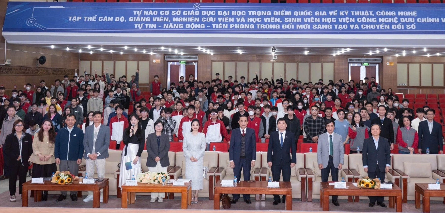 Ảnh toàn cảnh Unitour 38