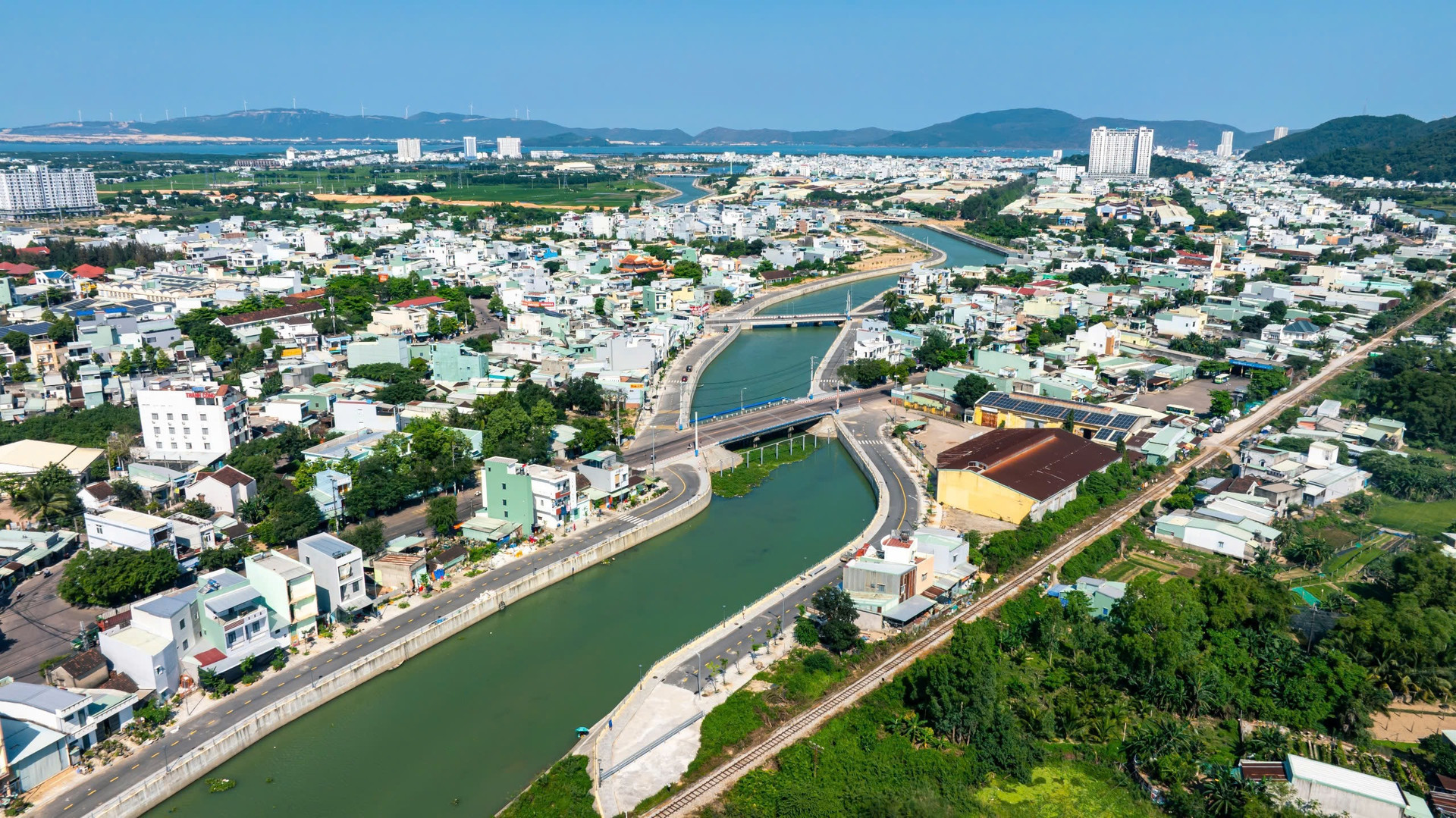 Tỉnh lớn thứ 2 Việt Nam chi hơn 600 tỷ mở trục giao thông chiến lược nối 2 KĐT- Ảnh 1.