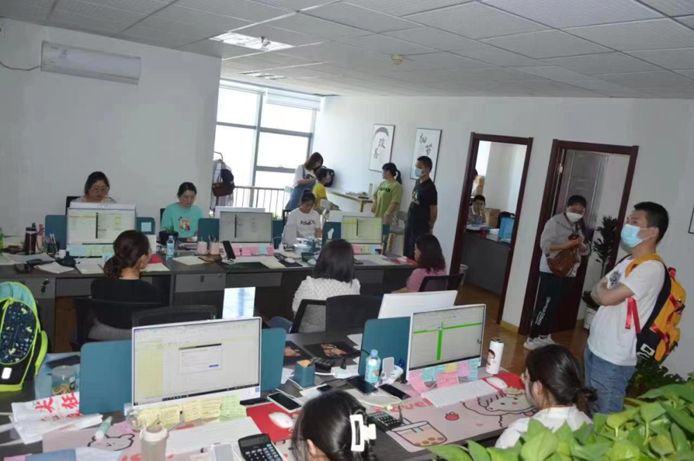 Tịch thu 38kg vàng, phong tỏa gần 755 tỷ đồng, bắt giữ 26 đối tượng liên quan đến hệ thống livestream bán hàng qua mạng - ảnh 1