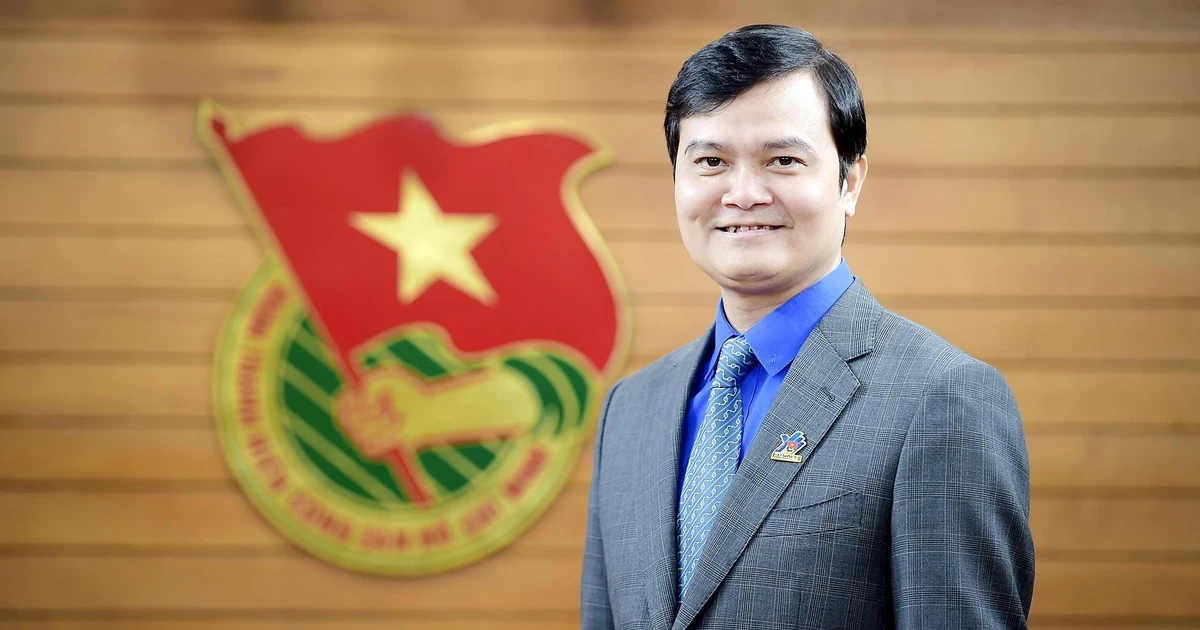 Anh Bùi Quang Huy đắc cử Ủy viên Trung ương Đảng khóa XIV