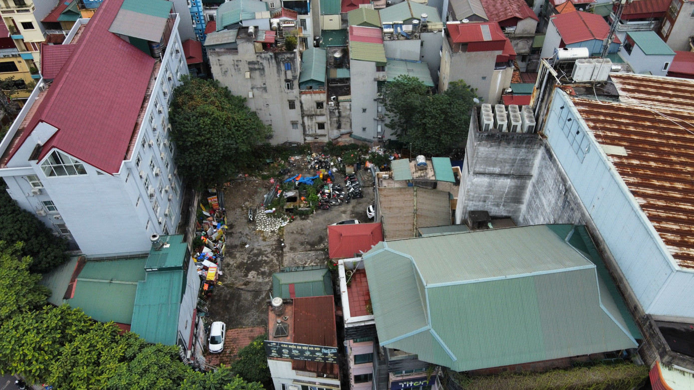 UBND TP Hà Nội yêu cầu CTCP Kinh doanh và Đầu tư Việt Hà thực hiện đầy đủ nghĩa vụ tài chính, sử dụng đất đúng mục đích và tuân thủ các quy định về xây dựng, môi trường, phòng cháy chữa cháy. Doanh nghiệp không được tự ý chuyển mục đích sử dụng đất khi chưa được UBND TP cho phép. dji-fly-20260121-120000-657-1768971767263-photo-optimized.jpg