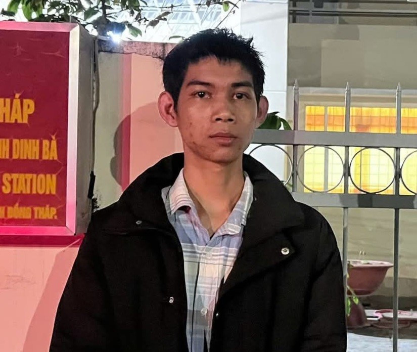 Bắt khẩn cấp thanh niên SN 2007 khi vừa nhập cảnh về Việt Nam - ảnh 1