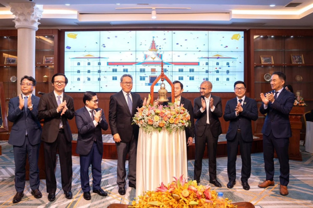 Công ty của ông Trần Bá Dương xuất hiện trên sàn chứng khoán Campuchia