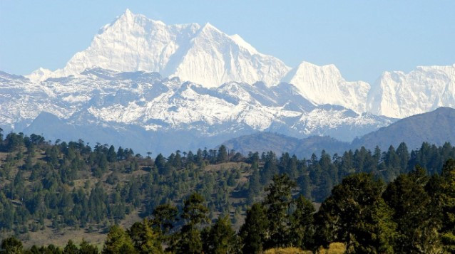 Quốc gia cao nhất thế giới, là nơi cuối cùng phổ cập truyền hình và Internet, được mệnh danh ‘vương quốc hạnh phúc’ vì điều này - ảnh 2