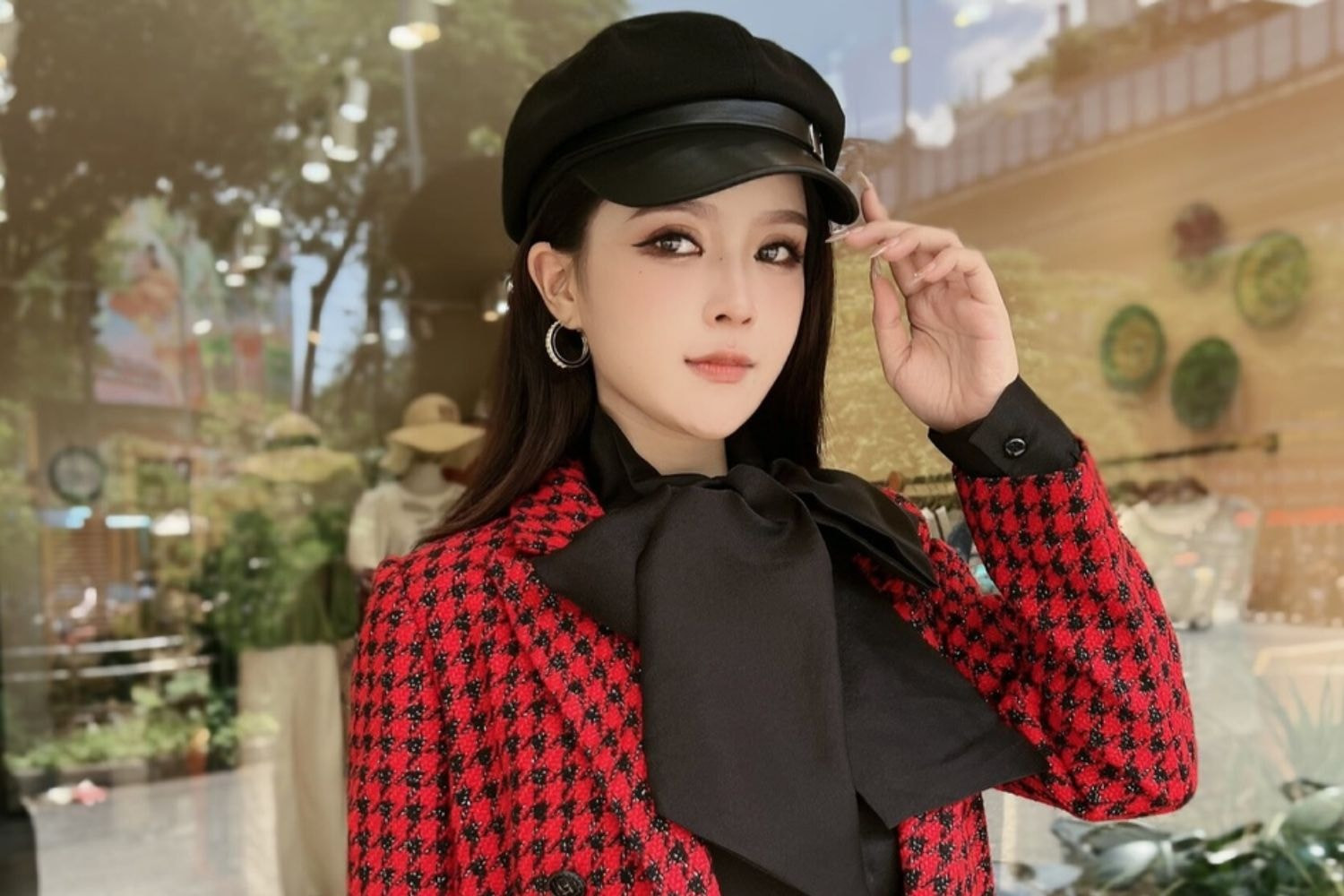 Một thương hiệu thời trang Việt 12 năm tuổi thông báo đóng cửa: Sự khắc nghiệt phía sau vẻ hào nhoáng của thời trang Việt Một thương hiệu thời trang Việt 12 năm tuổi thông báo đóng cửa: Sự khắc nghiệt phía sau vẻ hào nhoáng của thời trang Việt