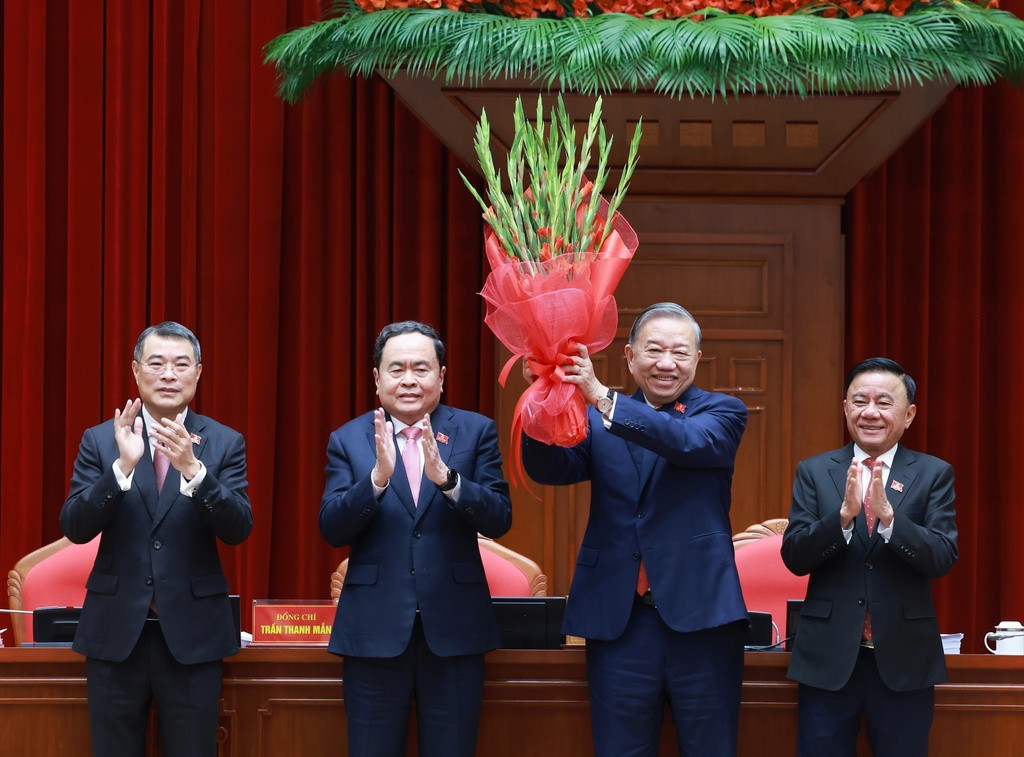Tổng Bí thư Tô Lâm được bầu làm Tổng Bí thư Ban Chấp hành Trung ương Đảng Cộng sản Việt Nam khóa XIV. Ảnh: VNA/AP ap26023272556465.jpg