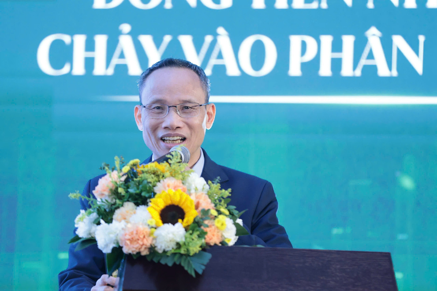 TS. Cấn Văn Lực – Chuyên gia Kinh tế trưởng BIDV, Thành viên Hội đồng Tư vấn chính sách của Thủ tướng Chính phủ 3660184430036865090.jpg