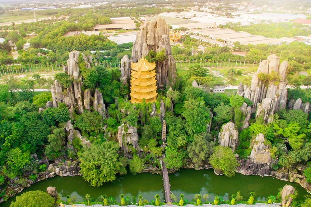 Bảo tháp 9 tầng thuộc KDL 6.000 tỷ của ông Dũng 'lò vôi' chính thức mở cửa, áp dụng chính sách đặc biệt cho tất cả du khách - ảnh 2