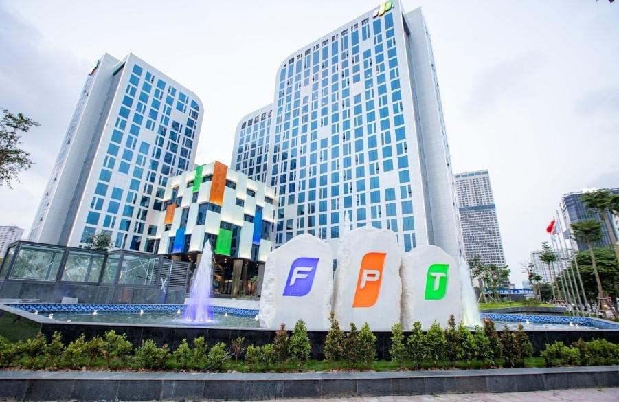 FPT thắng thầu 26 dự án quy mô trên 10 triệu USD, lợi nhuận vượt mốc 13.000 tỷ đồng