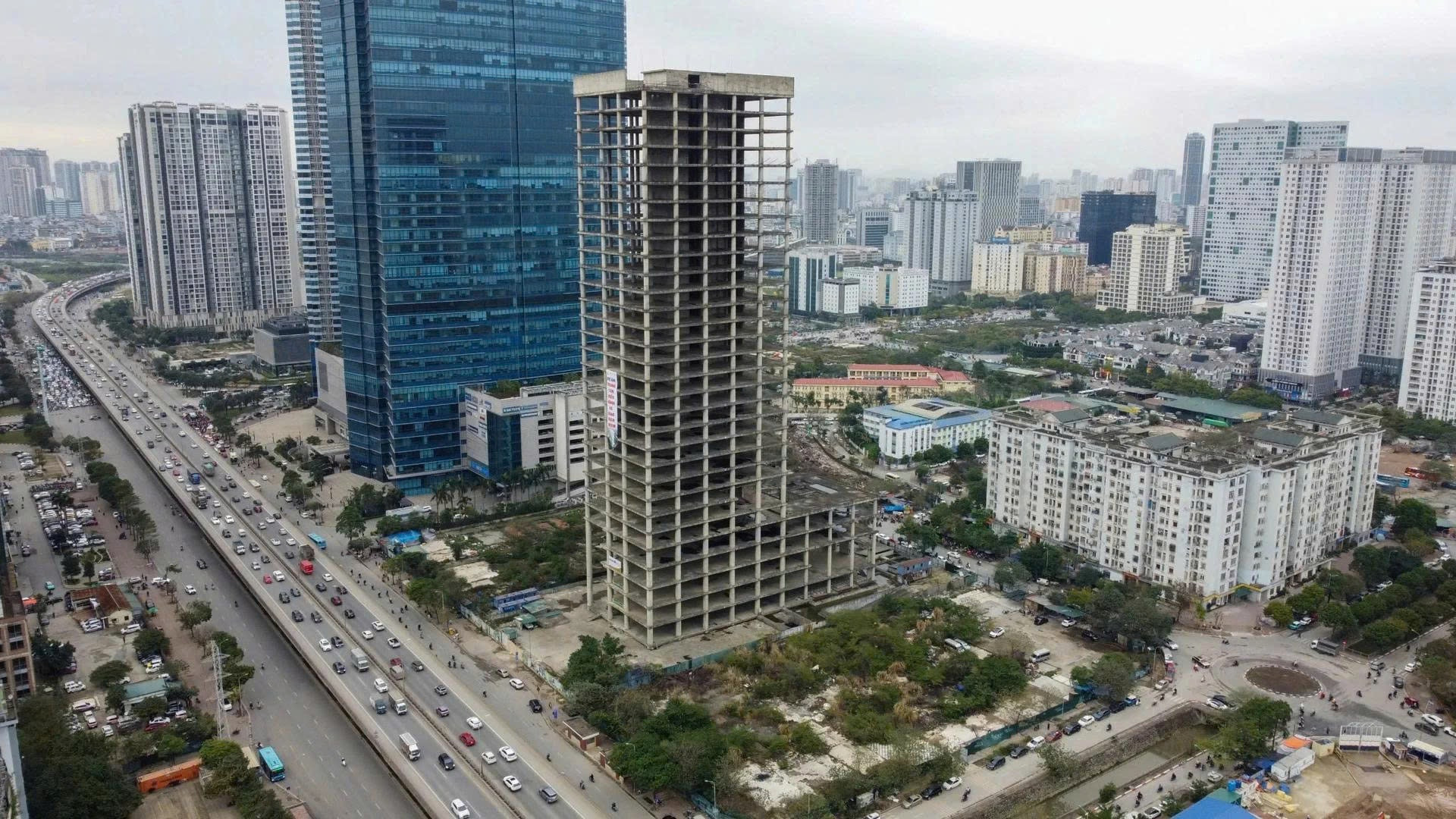 Vụ toà tháp 1.200 tỷ của Vicem đắp chiếu 10 năm: Cựu Chủ tịch HĐTV, cựu Tổng Giám đốc cùng 12 bị cáo hầu tòa