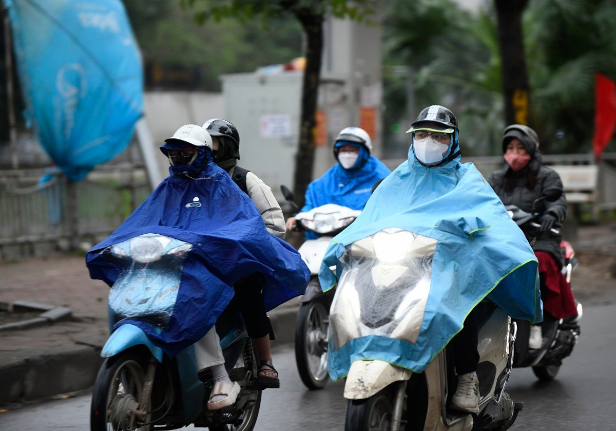 Miền Bắc đón sương mù, mưa nhỏ rải rác trong hôm nay và ngày mai (26-27/1). mua-ret-2601.jpg
