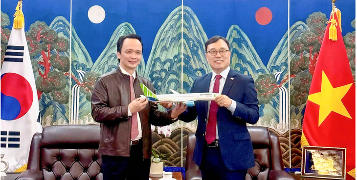 Ông Trịnh Văn Quyết bất ngờ tái xuất