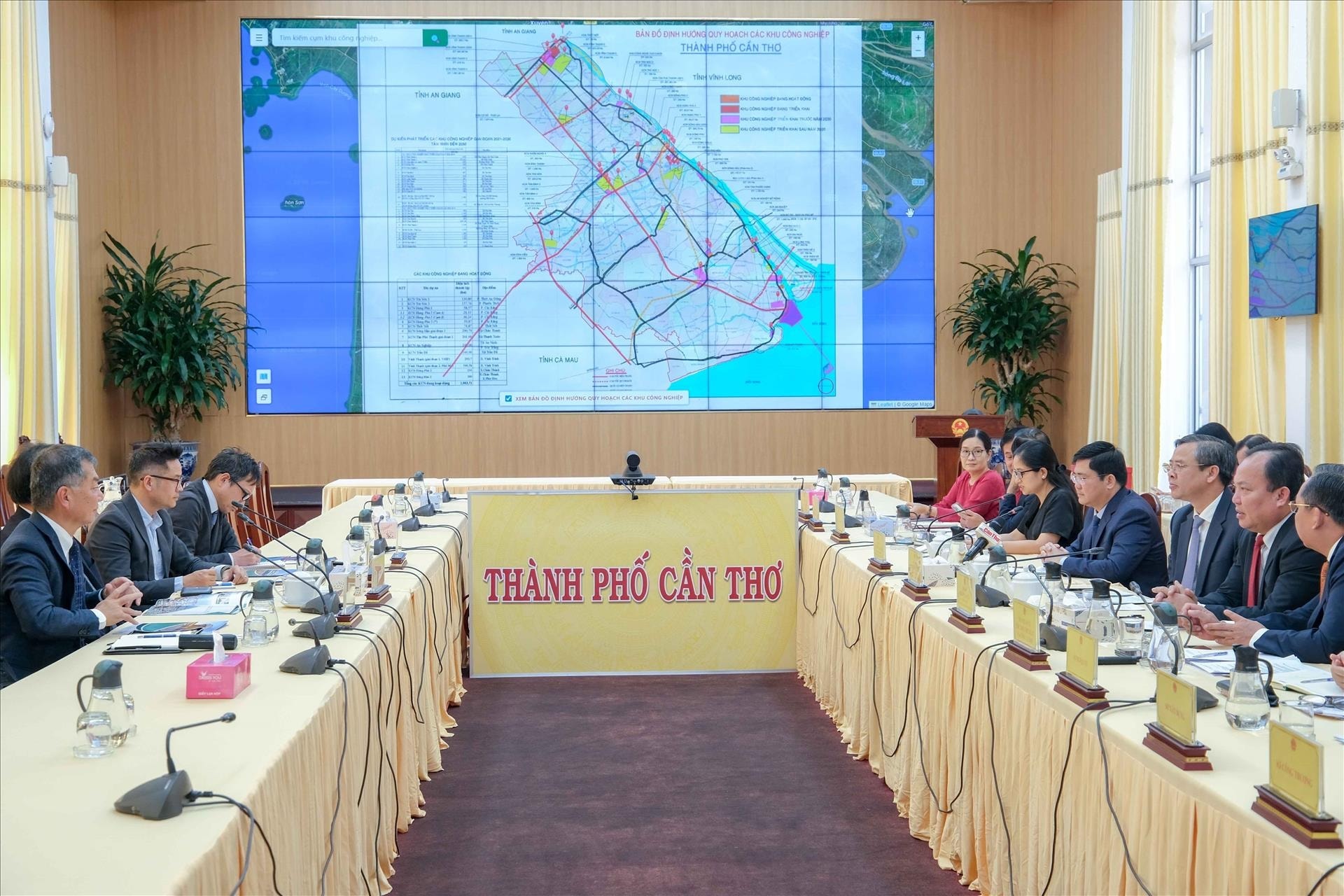 vna-potal-tap-doan-sumitomo-nhat-ban-tim-hieu-co-hoi-dau-tu-phat-trien-khu-cong-nghiep-tai-can-tho-855381727-15-36-6.jpg