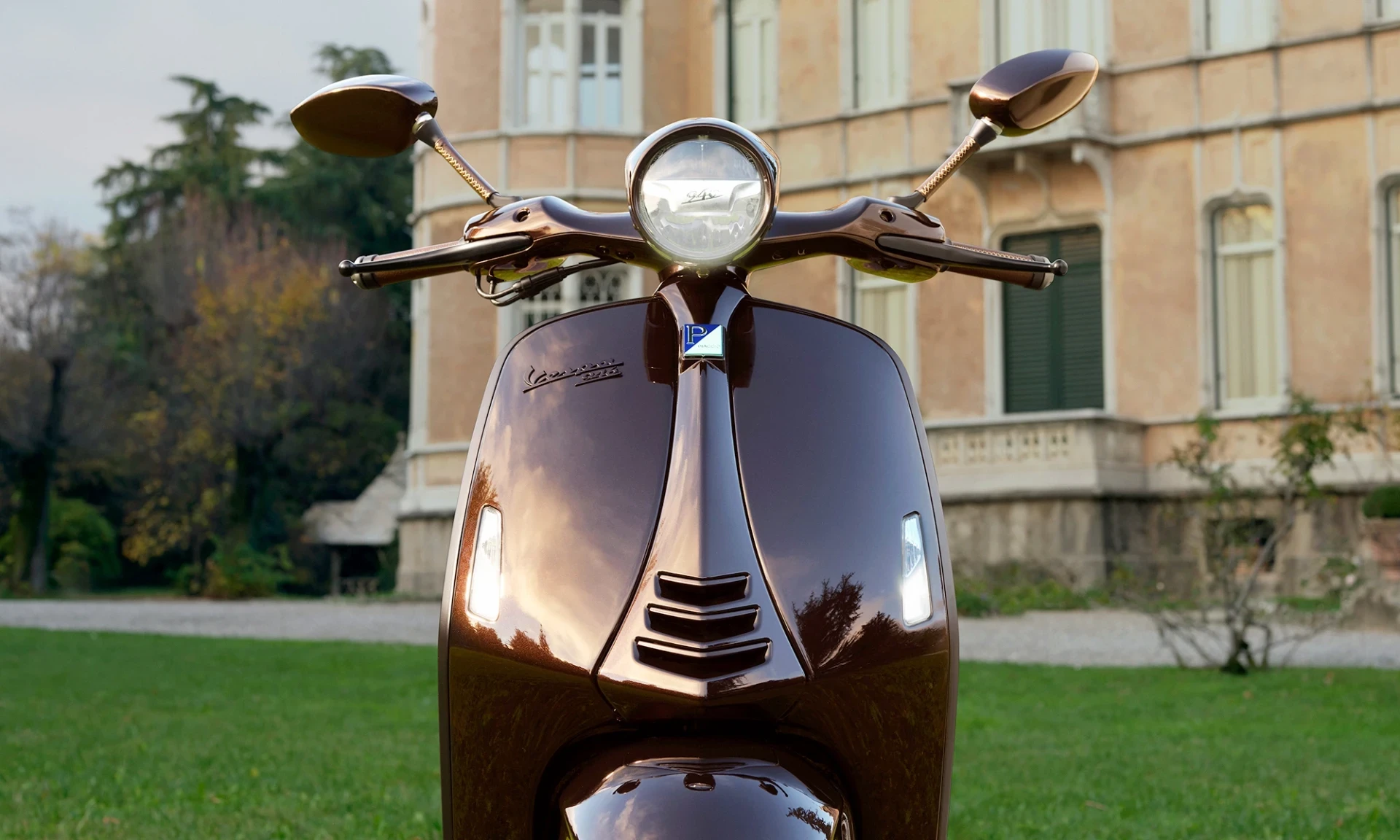 vespa-946-horse-2026-8-8135-17-8861-1433-1769569568.webp