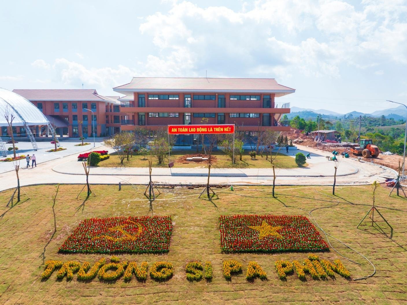 Ngày mai, chính thức khánh thành trường liên cấp trăm tỷ hiện nhất vùng biên phía Bắc- Ảnh 4.