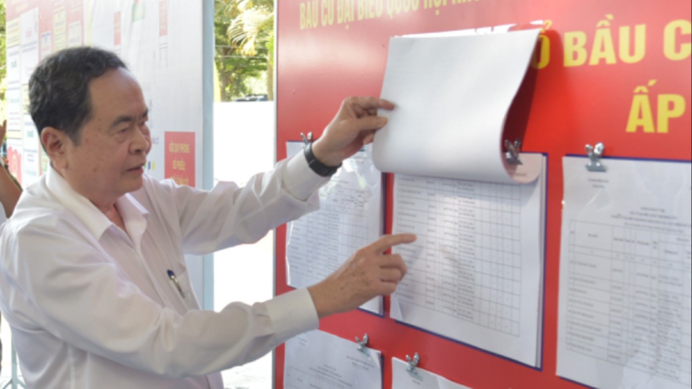 Chủ tịch Quốc hội Trần Thanh Mẫn kiểm tra công tác chuẩn bị bầu cử tại xã Ba Sao, tỉnh Đồng Tháp. anh-3.jpg